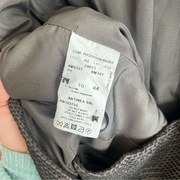 Armani Collezioni Asymmetric Blazer Made in Italy - Picture 5 of 5